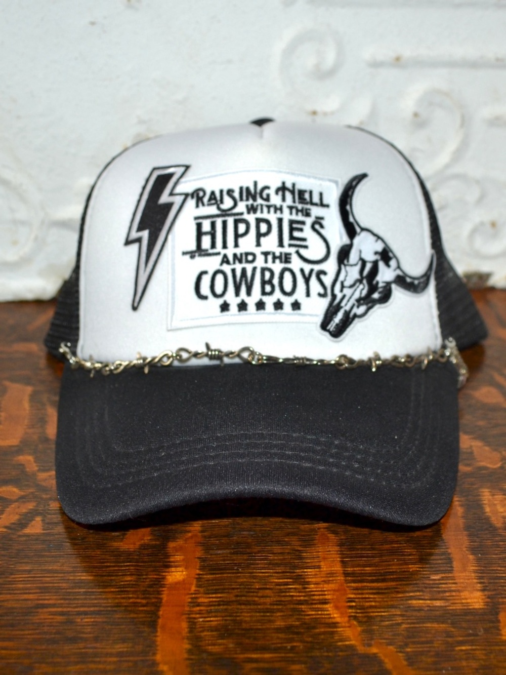 Hippies & Cowboys Black Trucker Hat with Chain NWOT